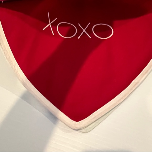 ❤️❤️Super Cute Cupcakes and Cashmere Conversation Hearts Placemats- Set of 4 - Picture 3 of 5